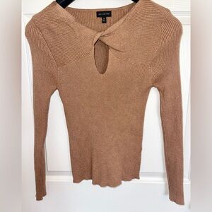 The Limited Woman’s Top Size Medium